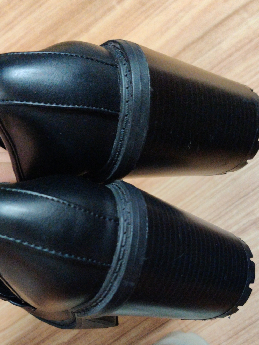 Madden Platform Chunky Heels Size 7.5 Kasper Black White Faux Leather Grunge Y2k - Picture 3 of 7